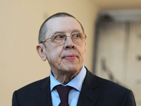Боль в желудке и зубах