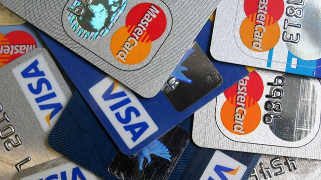 Продавцы не обязаны принимать от потребителей к оплате международные платежные карты