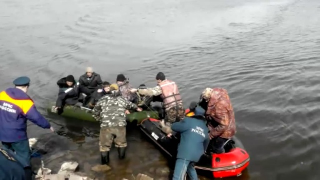 рыбаки на льдине на шарыповской грэс рыбаки на льдине на шарыповской грэс