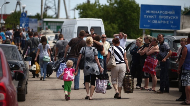 Почти полмиллиона граждан Украины хотят спрятаться в России