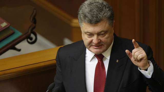Порошенко не позволит никому издеваться над украинцами, он и сам с этим отлично справляется