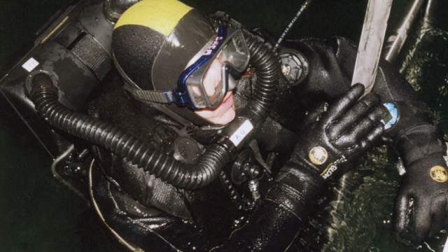 Водолазы продолжат искать тело замгубернатора ХМАО с рассветом. ХМАО  Югра,несчастные случаи,поисковые операции