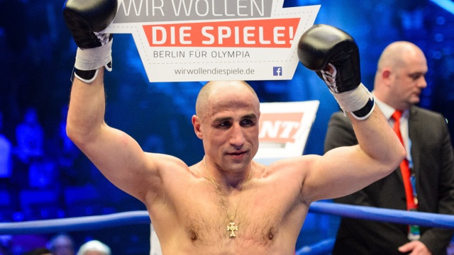 Абрахам нокаутировал Штиглица и защитил чемпионский пояс WBO. бокс