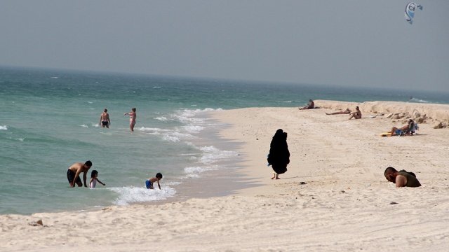В Дубае отец запретил спасать тонущую дочь ради ее чести. Дубай несчастные случаи ОАЭ пляжи