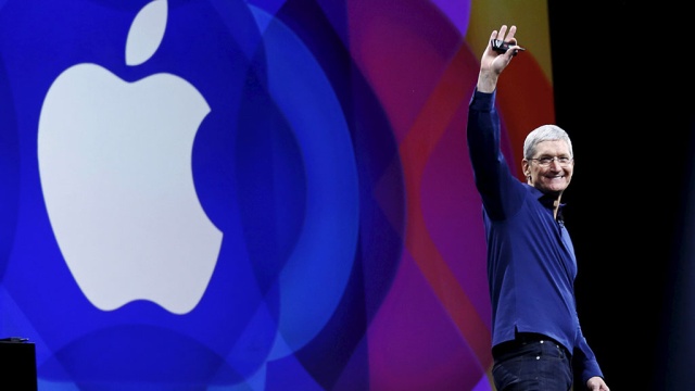 Apple похвасталась рекордной годовой прибылью. Apple экономика и бизнес