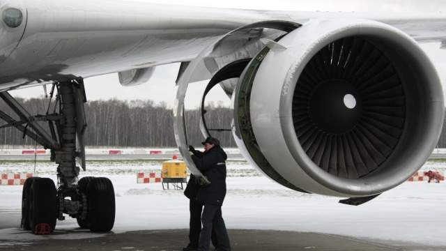 В Киргизии пассажирский самолет выкатился за пределы посадочной полосы. Киргизия авиационные катастрофы и происшествия самолеты