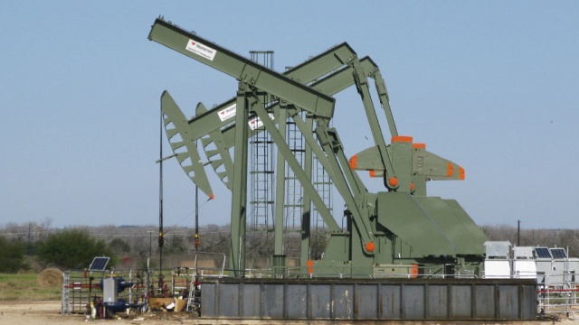Нефтяные цены снижаются. биржи нефть тарифы и цены экономика и бизнес