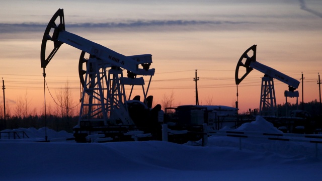 Нефть WTI вновь ниже 30 долларов за баррель