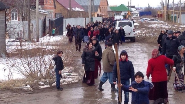 Специалисты: В ближайшее время газоснабжение в Плеханово будет восстановлено Тульские цыгане забросали полицейских и газовщиков камнями