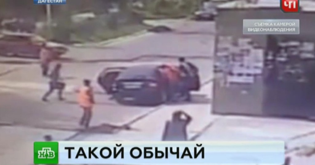 подруги избили голую девушку видео подруги избили голую девушку видео