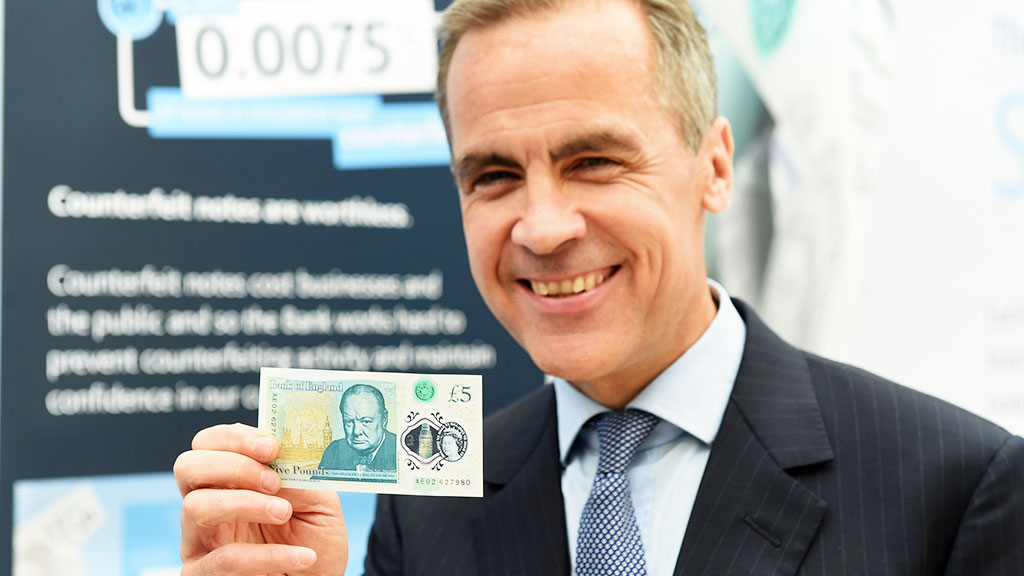 В Англии появится пластиковые банкноты
