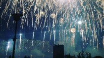 Фестиваль фейерверков в Москве.
фестивали и конкурсы.
НТВ.Ru: новости, видео, программы телеканала НТВ Фестиваль фейерверков в Москве.
фестивали и конкурсы.
НТВ.Ru: новости, видео, программы телеканала НТВ