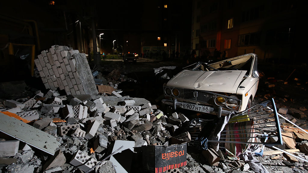 Взрыв бытового газа частично разрушил два этажа жилого дома в Рязани