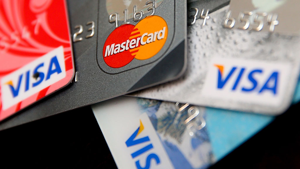 ФАС пригрозила завести дело против Visa и MasterCard