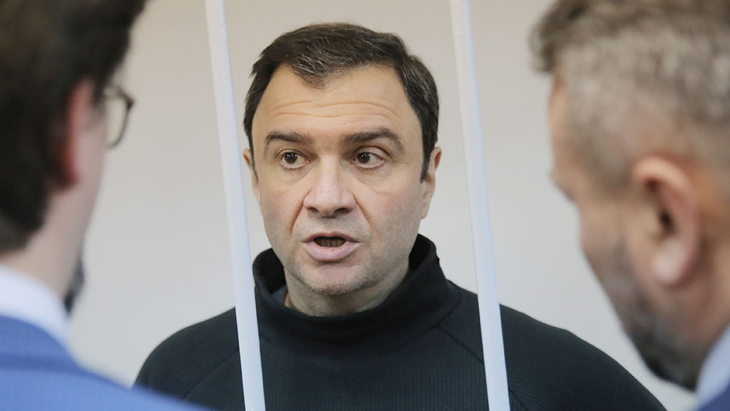 Экс-замминистра культуры РФ признали виновным в хищениях и освободили