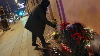 Картинки по запросу при взрыве в метро Петербурга