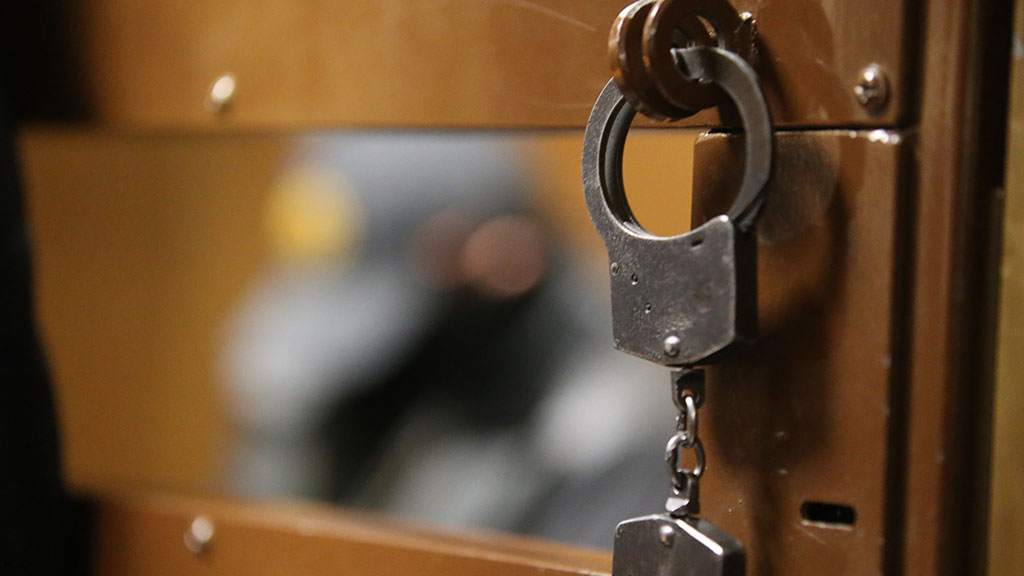 В Новосибирской области вновь задержали сбежавшего из зала суда мужчину