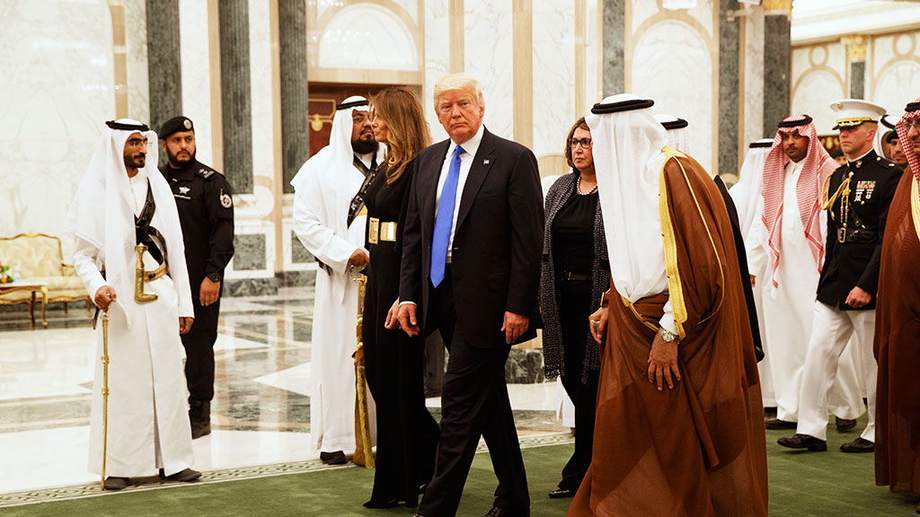 Картинки по запросу трамп саудовская аравия