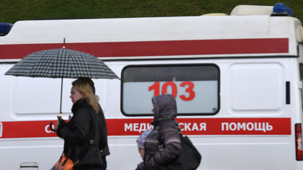 В Иваново женщина и 3-летняя девочка выпали из автобуса на дорогу