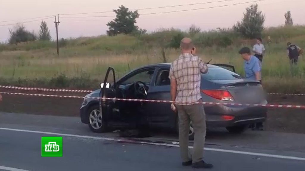 Полицейский, расстрелявший автомобиль в Ростове, схвачен и уволен Полицейский, расстрелявший автомобиль в Ростове, схвачен и уволен