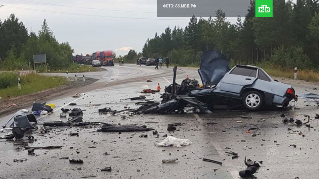 В Сургутском районе Югры случилось крупное ДТП. Погибли 4 человека В Сургутском районе Югры случилось крупное ДТП. Погибли 4 человека