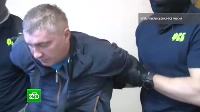 Задержанная в Крыму супружеская пара собирала данные о Черноморском флоте.
Крым, Украина, ФСБ, армия и флот РФ, задержание, шпионаж.
НТВ.Ru: новости, видео, программы телеканала НТВ Задержанная в Крыму супружеская пара собирала данные о Черноморском флоте.
Крым, Украина, ФСБ, армия и флот РФ, задержание, шпионаж.
НТВ.Ru: новости, видео, программы телеканала НТВ