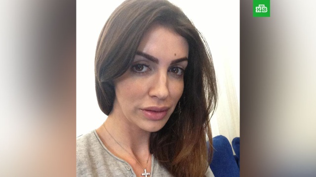 Жену Андрея Аршавина сняли с самолета из-за скандала на борту. Супруга знаменитого футболиста Алиса Казьмина вместе с двумя детьми надеялась вылететь из Москвы в Алма-Ату. В результате после скандала на борту она оказалась в полиции. Аршавин, дети и подростки, самолеты, скандалы. НТВ.Ru: новости, видео, программы телеканала НТВ Жену Андрея Аршавина сняли с самолета из-за скандала на борту. Супруга знаменитого футболиста Алиса Казьмина вместе с двумя детьми надеялась вылететь из Москвы в Алма-Ату. В результате после скандала на борту она оказалась в полиции. Аршавин, дети и подростки, самолеты, скандалы. НТВ.Ru: новости, видео, программы телеканала НТВ