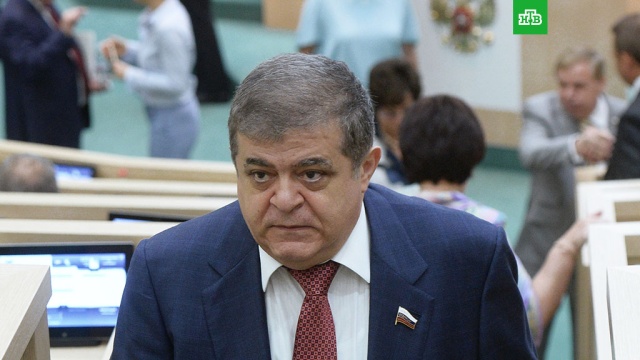 В Совфеде назвали «беспределом» требование ЕС компенсировать убытки от санкций. Позиция Евросоюза, желающего получить от России компенсацию за убытки от продуктового эмбарго, — это «беспредел», заявил председатель комитета Совета Федерации по международным делам Владимир Джабаров. ВТО, Европейский союз, мясо, санкции, Совет Федерации, суды, торговля. НТВ.Ru: новости, видео, программы телеканала НТВ В Совфеде назвали «беспределом» требование ЕС компенсировать убытки от санкций. Позиция Евросоюза, желающего получить от России компенсацию за убытки от продуктового эмбарго, — это «беспредел», заявил председатель комитета Совета Федерации по международным делам Владимир Джабаров. ВТО, Европейский союз, мясо, санкции, Совет Федерации, суды, торговля. НТВ.Ru: новости, видео, программы телеканала НТВ