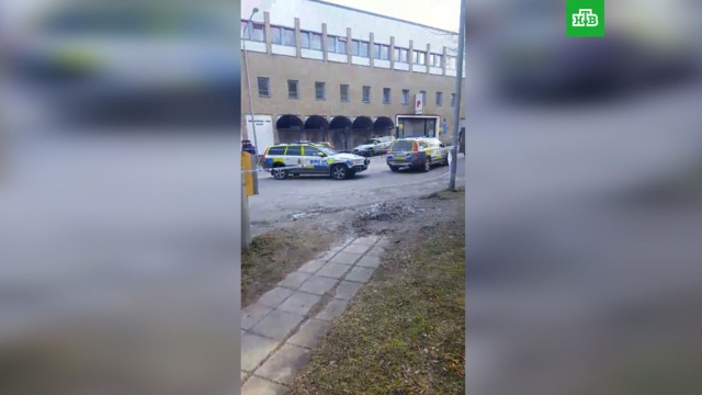 У станции метро в Стокгольме прогремел взрыв: пострадал прохожий. Один человек получил серьезные ранения в результате взрыва у станции метро в Стокгольме. взрывы, Стокгольм, Швеция. НТВ.Ru: новости, видео, программы телеканала НТВ У станции метро в Стокгольме прогремел взрыв: пострадал прохожий. Один человек получил серьезные ранения в результате взрыва у станции метро в Стокгольме. взрывы, Стокгольм, Швеция. НТВ.Ru: новости, видео, программы телеканала НТВ