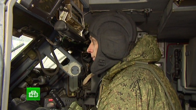 Встали в строй: российская армия получает новую военную технику.
армия и флот РФ, Минобороны РФ.
НТВ.Ru: новости, видео, программы телеканала НТВ Встали в строй: российская армия получает новую военную технику.
армия и флот РФ, Минобороны РФ.
НТВ.Ru: новости, видео, программы телеканала НТВ