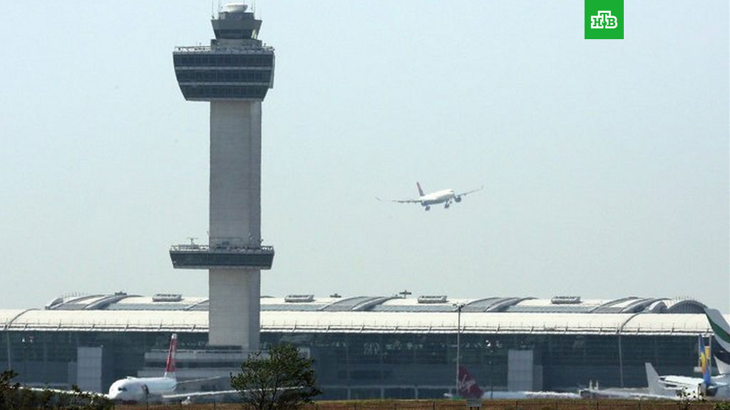 Самолет авиакомпании Nordwind, летевший из столицы на Пхукет, вынужденно сел в Дели Самолет авиакомпании Nordwind, летевший из столицы на Пхукет, вынужденно сел в Дели