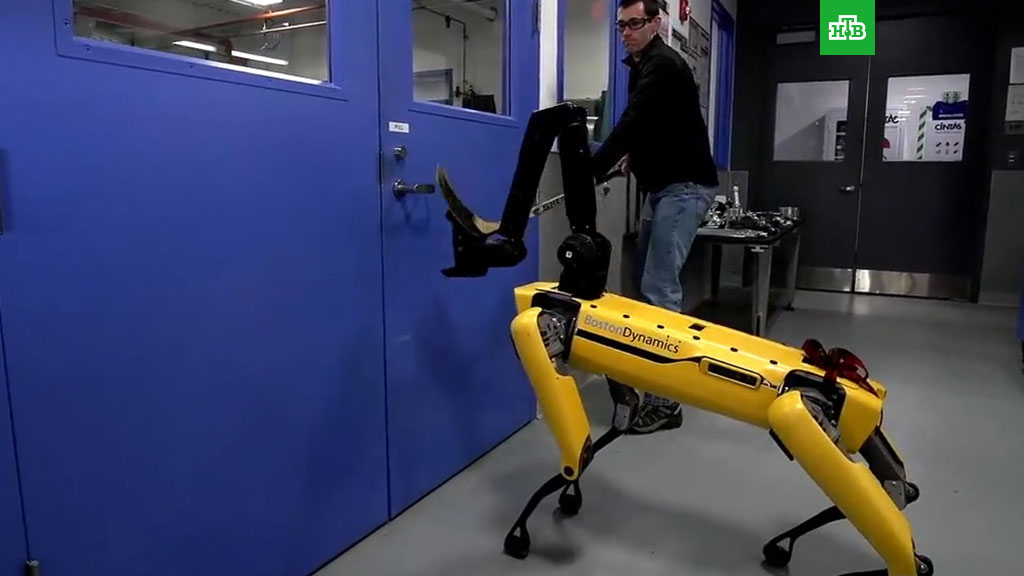 В Boston Dynamics научили робота сопротивляться человеку