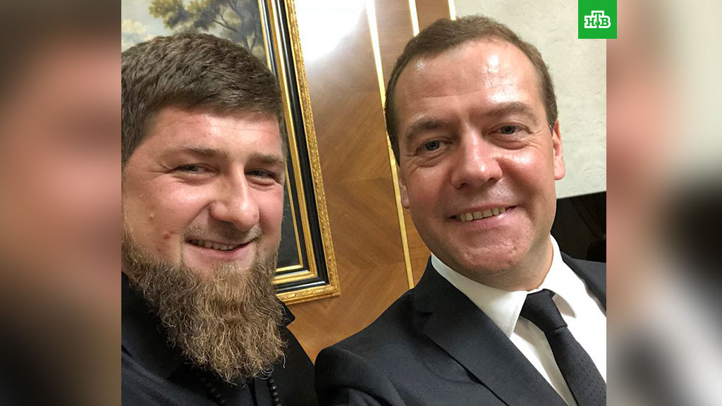 Медведев и Кадыров сделали совместное селфи