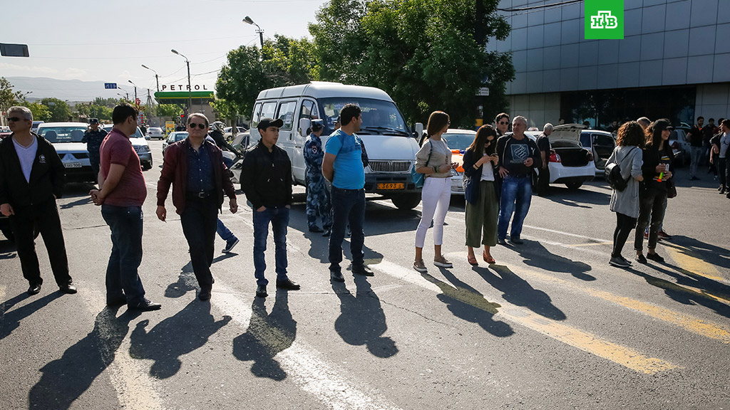 Протесты в Армении: работники Ереванского метрополитена объявили забастовку Протесты в Армении: работники Ереванского метрополитена объявили забастовку