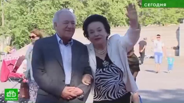 Ирина Богачёва и Юрий Темирканов пополнили петербургскую «Аллею звезд».
Санкт-Петербург, знаменитости, музыка и музыканты.
НТВ.Ru: новости, видео, программы телеканала НТВ Ирина Богачёва и Юрий Темирканов пополнили петербургскую «Аллею звезд».
Санкт-Петербург, знаменитости, музыка и музыканты.
НТВ.Ru: новости, видео, программы телеканала НТВ