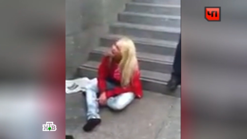 Смотреть Пьяная Лолита устроила дебош видео Смотреть Пьяная Лолита устроила дебош видео