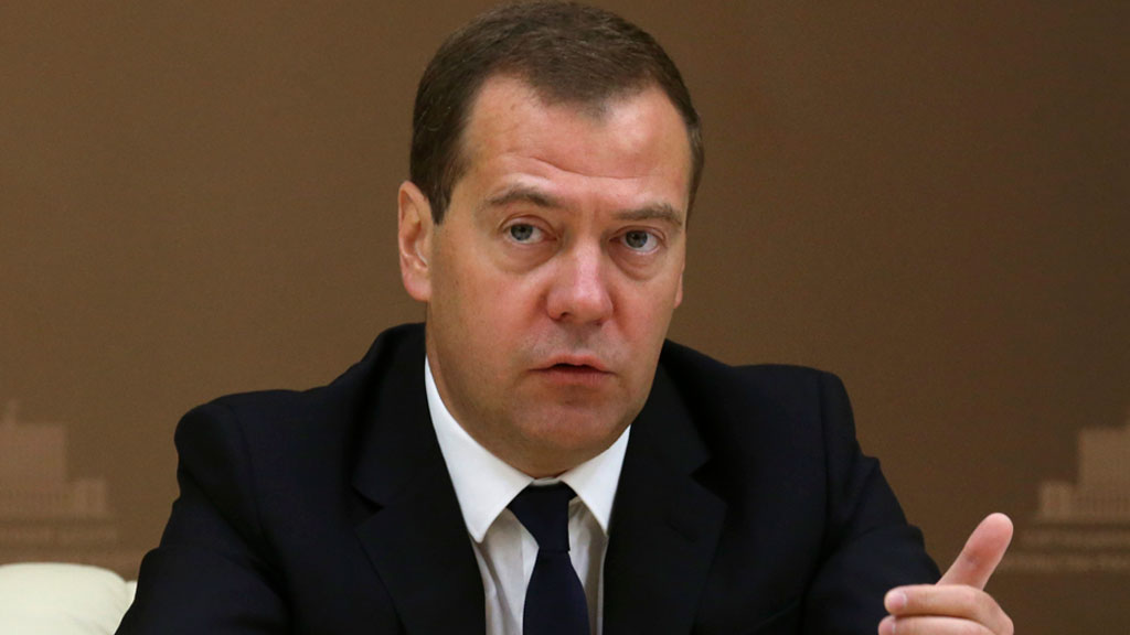 Глава правительства субъекта рф. Медведев плачет. Председатель правительства РФ В 2014. Медведев про эмбарго.