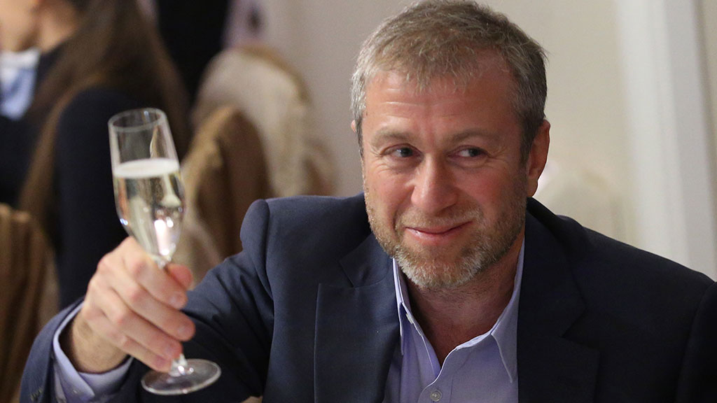 волны фото живущих в саратове миллиардеров этих