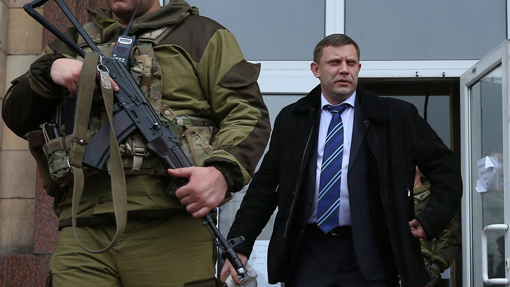 Захарченко пригласил Порошенко на переговоры в аэропорт Донецка Захарченко пригласил Порошенко на переговоры в аэропорт Донецка