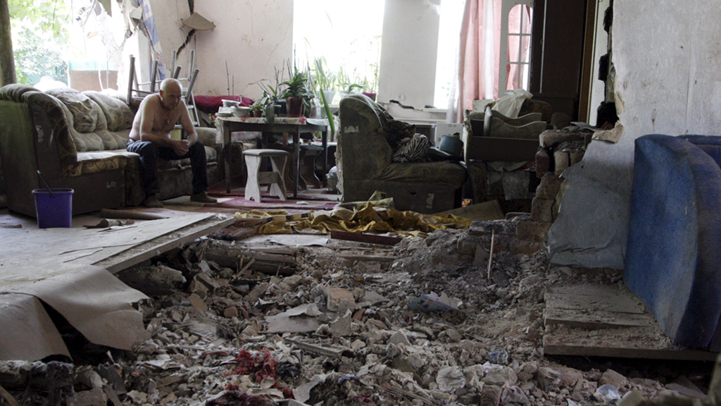Сколько погибших на донбассе мирных жителей. Тркпы на Украине после войны.
