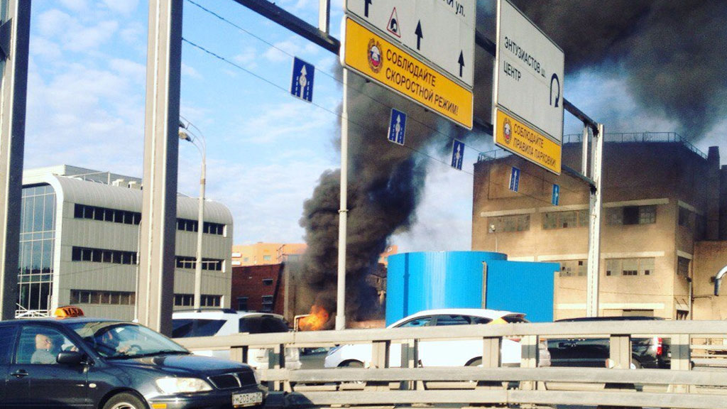 В Москве вспыхнул завод «Серп и Молот» // НТВ.Ru