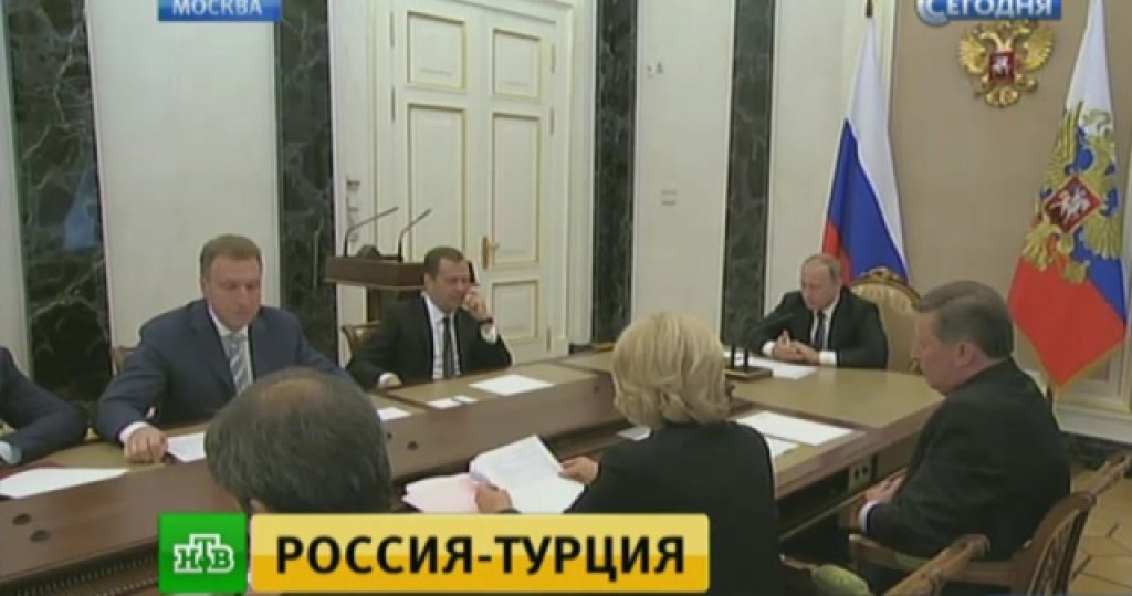 Ютуб фильм топор 1 серия где
