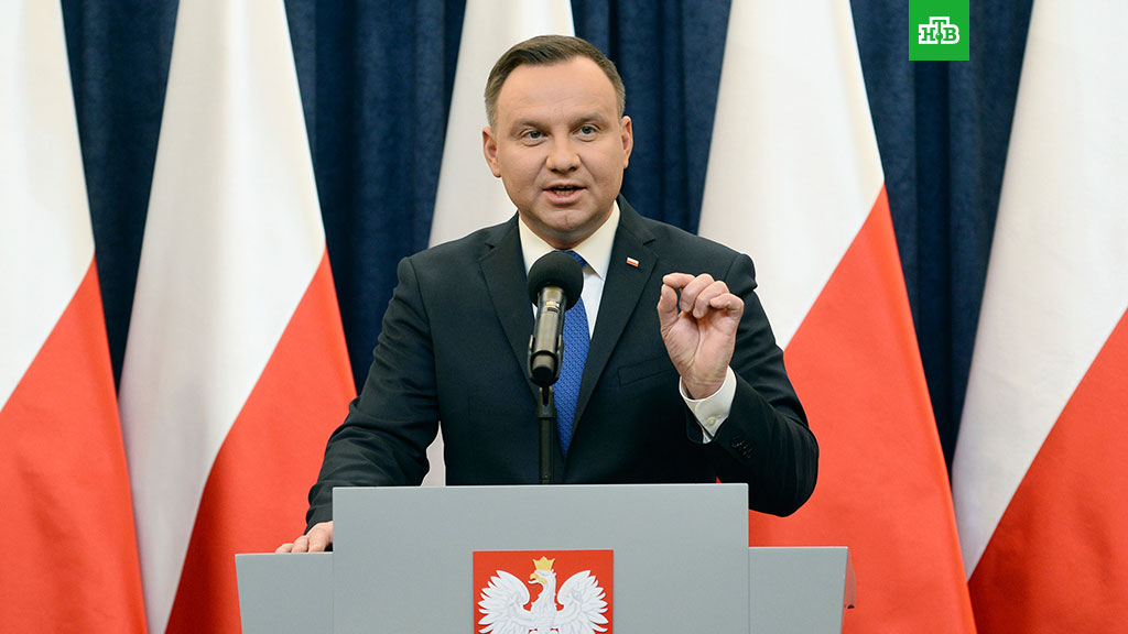Президент Польши намерен отозвать посла с Украины Президент Польши намерен отозвать посла с Украины