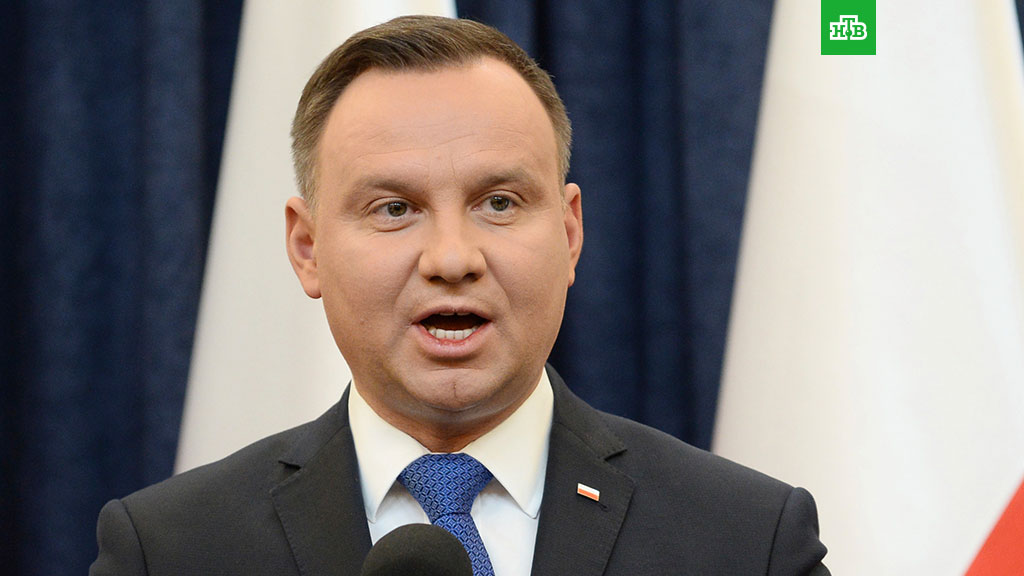 Президент Польши намерен отозвать посла с Украины Президент Польши намерен отозвать посла с Украины