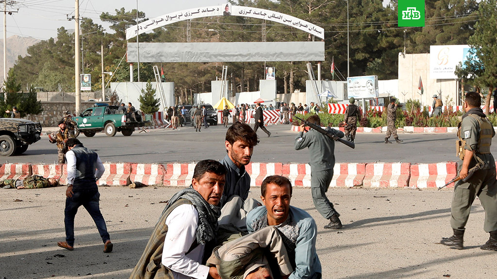 До 16 возросло число погибших от взрыва у аэропорта Кабула ...