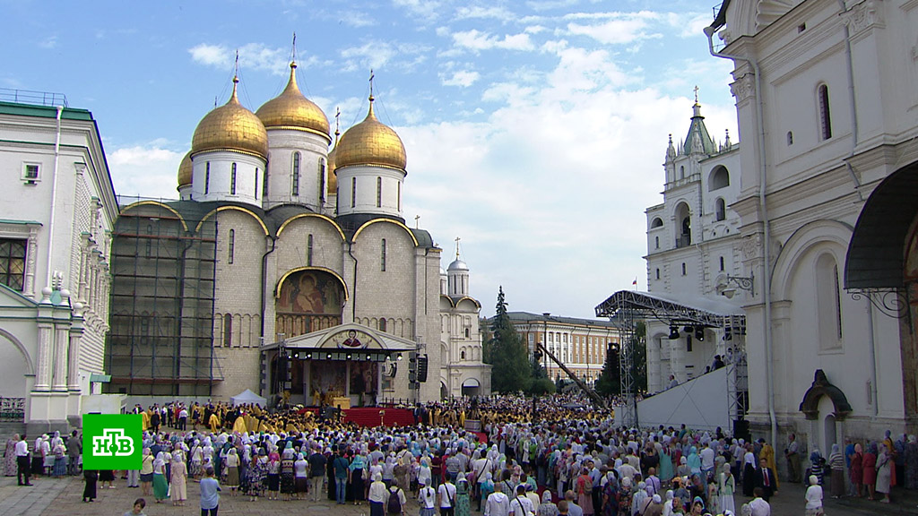 Храм 1000 летия крещения руси. Соборная площадь катания. Соборная площадь 21. Соборная площадь в Эстонии.