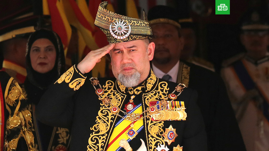 Женившийся на «Мисс Москва» король Малайзии отрекся от