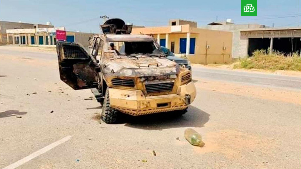 В Ливии заявили о тяжелых боях под Триполи В Ливии заявили о тяжелых боях под Триполи