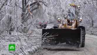 в каком городе гололед. 8 anchigin main. в каком городе гололед фото. в каком городе гололед-8 anchigin main. картинка в каком городе гололед. картинка 8 anchigin main. В каток этим утром превратились и улицы столицы. И хуже всего в Москве сегодня пришлось пешеходам. Если проезжую часть еще успели обработать, то с тротуарами все сложно. Многие до метро буквально скользили. Сейчас в столичных травмпунктах большой ажиотаж: переломы, ушибы. Дорога на работу сегодня оказалась опасной как никогда. Впрочем, и водителям нелегко: ни снега, ни гололеда до сегодняшнего дня в городе еще не было, многие до сих пор ездили на летней резине.