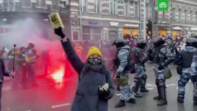 Выбили глаз водителю машины с мигалкой фейк. Смотреть фото Выбили глаз водителю машины с мигалкой фейк. Смотреть картинку Выбили глаз водителю машины с мигалкой фейк. Картинка про Выбили глаз водителю машины с мигалкой фейк. Фото Выбили глаз водителю машины с мигалкой фейк